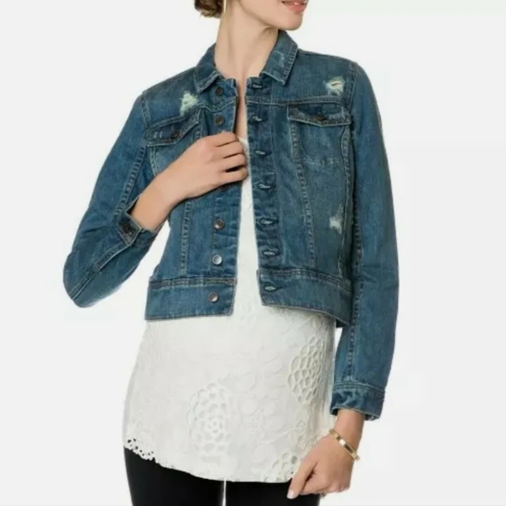 A Pea In A Pod Distressed Denim Maternity Jacket Size Small